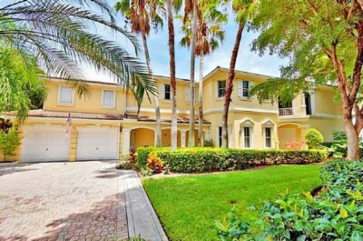 Courtyards at the Point